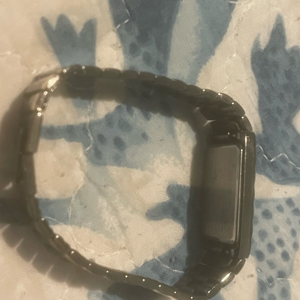 Seiko Gold and Silver Watch. Needs battery. Damaged and wear. - Picture 11 of 12